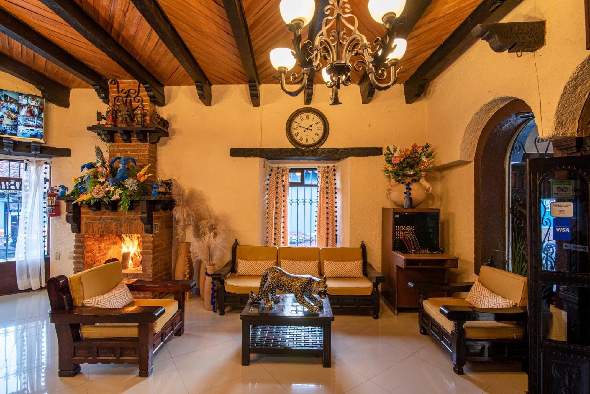 Hotel Palacio De Moctezuma San Cristóbal de Las Casas 외부 사진
